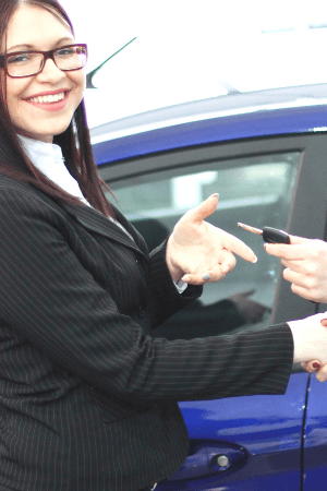 woman buying a car