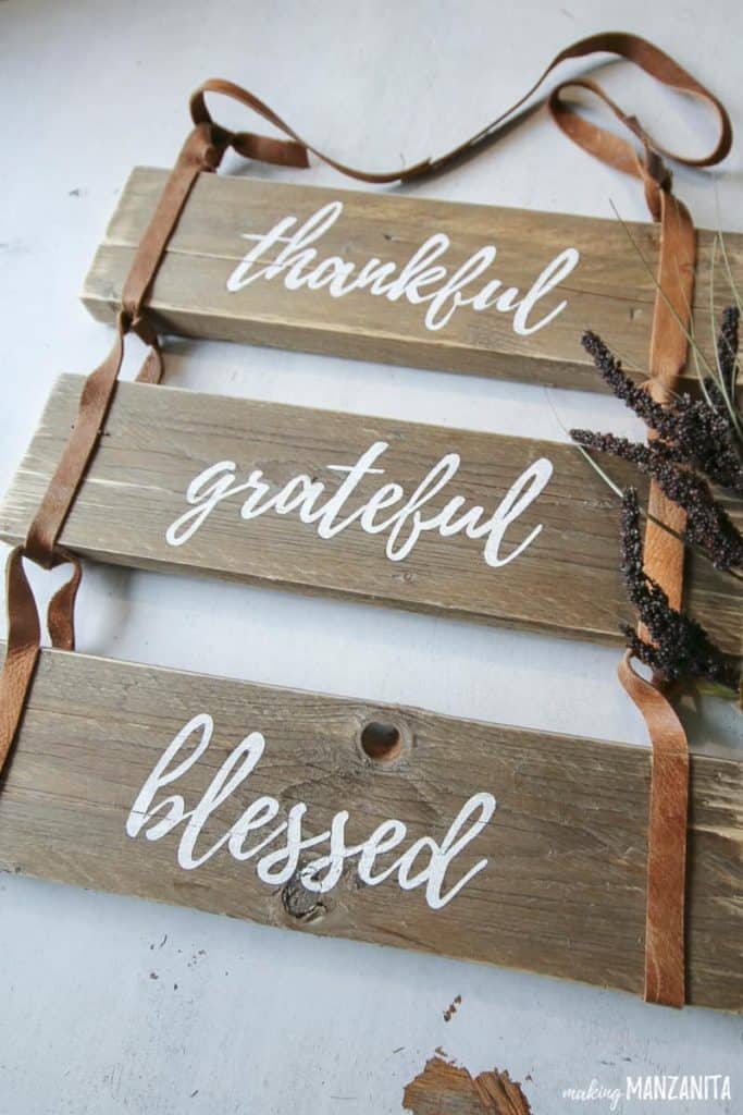 DIY Fall Decor Projects - Fall Pallet Wood Sign