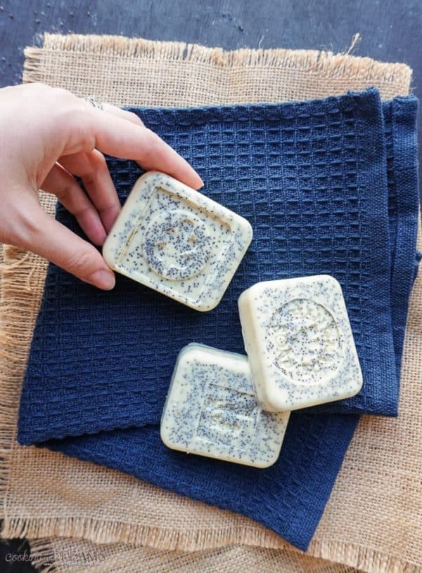 Hot Craft Ideas to Sell (47 Most Profitable Crafts to Sell in 2023)