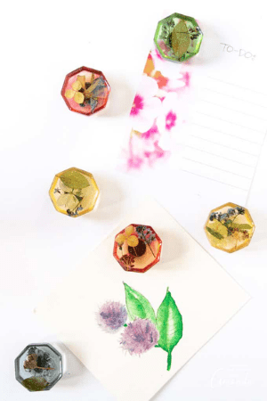 pressed flower resin magnet