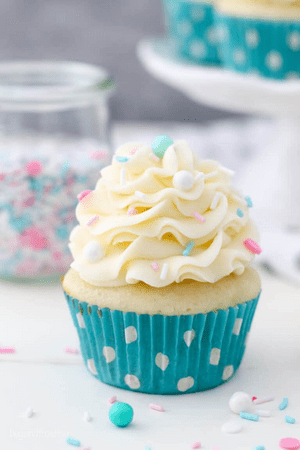 vanilla cupcakes