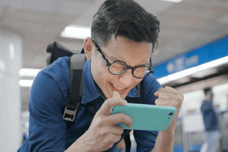 excited man reading click a snap reviews