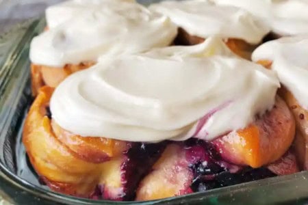 blueberry cream cheese cinnamon rolls