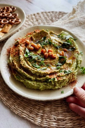 basil hummus