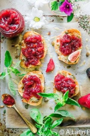 picnic food ideas - crostini