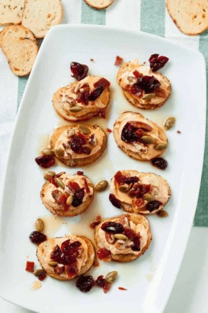 fall appetizers - pumpkin crostini