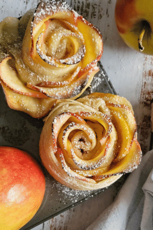 Puff pastry apple roses